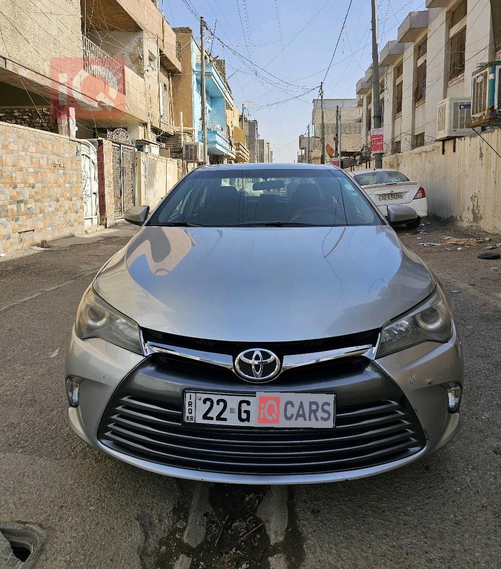 تۆیۆتا کامری